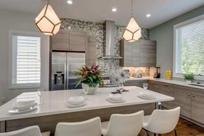 Fridge, microwave, oven, stovetop - Group Friendly Stay | Walkable Gulch + Parking! (Nashville)