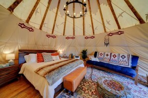 1 habitación y ropa de cama