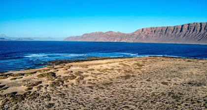 Casa Hespi-view to Famara Beach