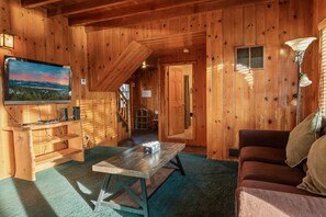 TV, peis og DVD-spiller