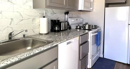 A Beautiful Storey - Quiet Condo minutes from Midland Memorial