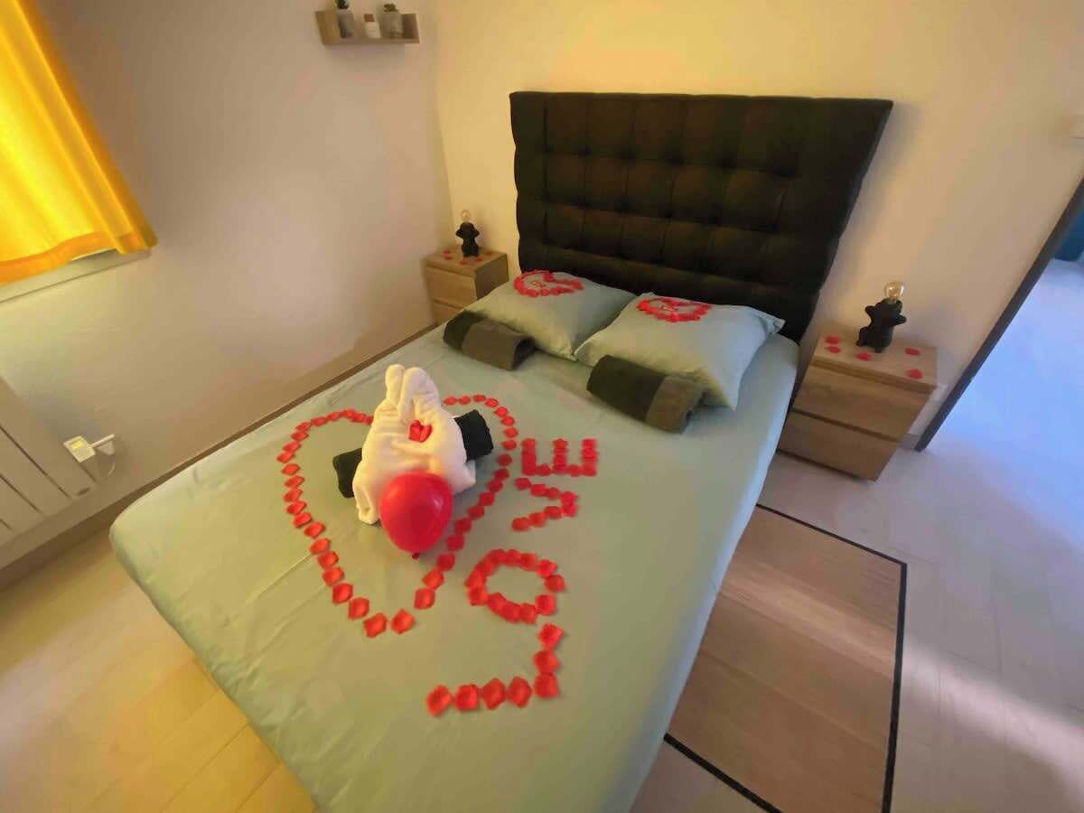 1 chambre, bureau, fer et planche à repasser, Wi-Fi gratuit