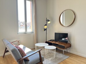TV