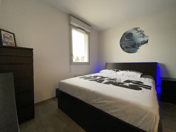 1 chambre, Wi-Fi gratuit, draps fournis