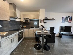 Fridge, microwave, oven, dishwasher