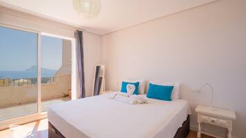 3 dormitorios, tabla de planchar con plancha, wifi gratis y ropa de cama