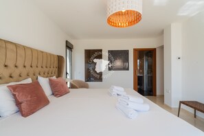 6 bedrooms, iron/ironing board, free WiFi, bed sheets