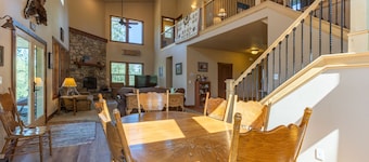 Secluded cabin on 6 acres- wood fireplace- sleeps 11