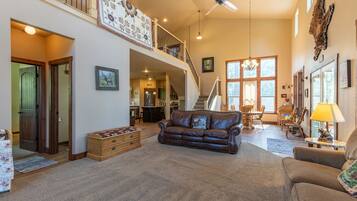 Smart TV, fireplace, DVD player, books