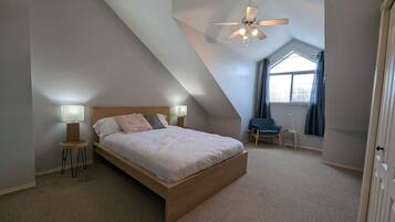 3 bedrooms, iron/ironing board, travel crib, free WiFi