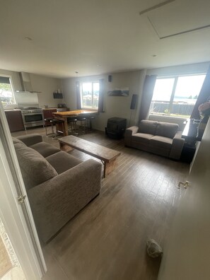 Shared kitchen facilities - Springfield Motel (Springfield)