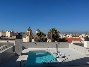 Pool - H2M Alta Downtown Pool Paddle & Parking (Málaga)