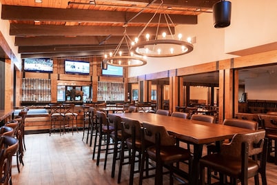 River Ranch Ground Floor Deluxe Cottage! Fully Stocked! 151