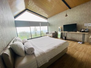 Villa ejecutiva | 1 dormitorio, escritorio, espacio para trabajar con un portátil