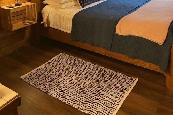 3 dormitoris, planxa i posts de planxar, wifi gratuïta i roba de llit