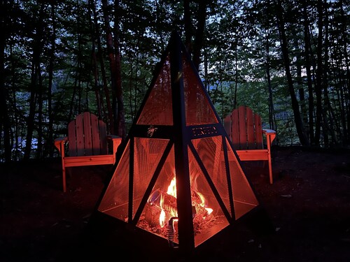 Birch Lodge - mountain views, hottub, minutes to Okemo!