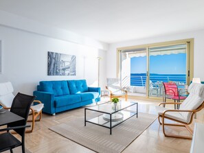 TV - PANORAMIC SEA VIEW - 2-Br Apartment Mouré Rouge (Cannes)