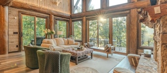Top 10 VRBO in U.S. Riverfront, Hot Tub, Sleeps 12, As seen on TV!