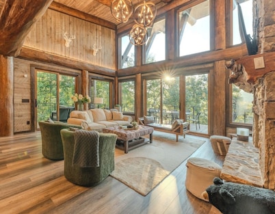 Top 10 VRBO in U.S. Riverfront, Hot Tub, Sleeps 12, As seen on TV!
