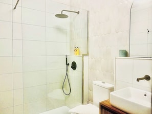 Hair dryer
