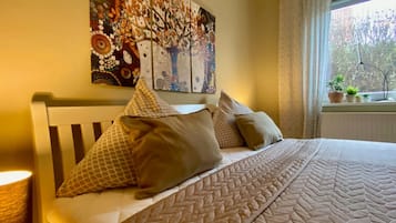 1 bedroom, free WiFi, bed sheets