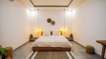 3 bedrooms, desk, iron/ironing board, WiFi