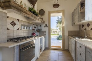 Fridge, microwave, oven, dishwasher - Villa Aida with private pool in Santa Caterina Nardò (Nardo)