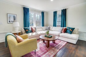 Télévision, cheminée, Netflix, services de streaming