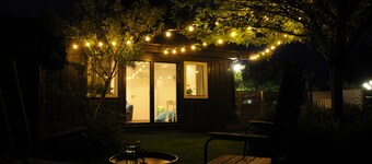 Modern apartment, near ocean, beamer, high-speed internet & electric car charger