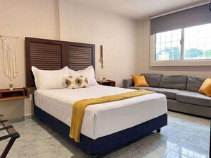 1 bedroom, iron/ironing board, WiFi, bed sheets - Cozy Studio (CancÃºn)
