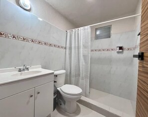 Hair dryer, shampoo - Cozy Studio (CancÃºn)