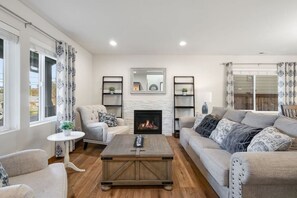 Télévision, cheminée