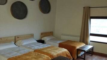 6 bedrooms, bed sheets