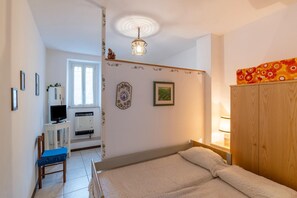 2 bedrooms