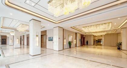 Ronghu Hotel