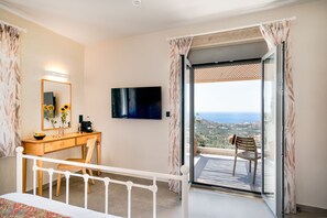 3 Schlafzimmer, Zimmersafe, Schreibtisch, Bügeleisen/Bügelbrett