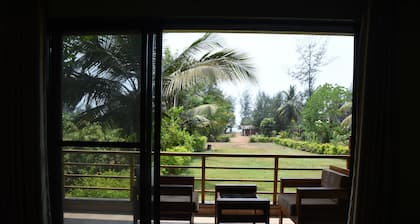 Laguna Beach Resort Murud