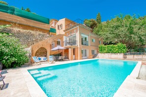 Outdoor pool - Nice villa in Vence with a large swimming pool (Vence)
