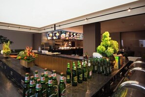 Restaurant - Jinlongtan jiudian (Zhaodong)