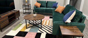 Newly renovated 5bed/3bath townhouse in Station North arts district