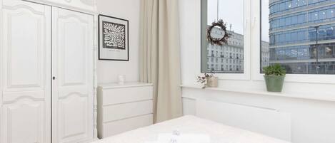 1 habitación, tabla de planchar con plancha, wifi y ropa de cama