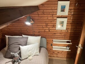 2 soverom, strykejern/-brett og wi-fi (inkludert)