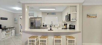 Home w/pool By Dream Vacation unit DFS
