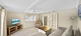 Home w/pool by PMI unit DFS