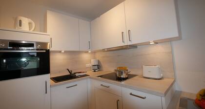 APARTMENT 2 - 2 ROOMS ON THE 1ST FLOOR