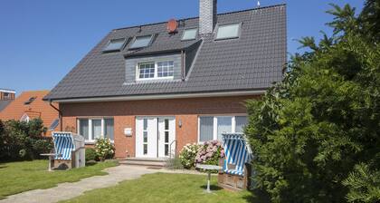 Apartment 4 with MEERBLICK DeichstraĂe 2 26548 Norderney