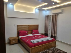 2 bedrooms, iron/ironing board, WiFi, bed sheets - Residence mouna (Dakar)