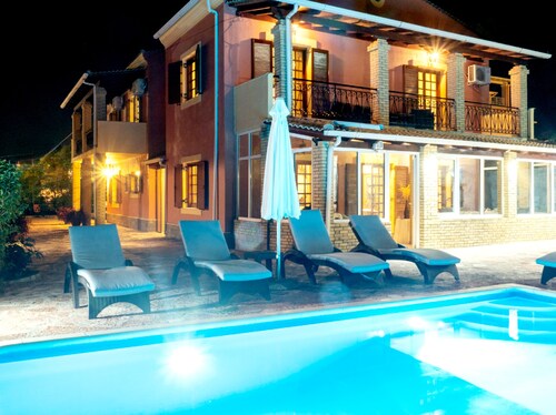 Corfu Private Villa With Pool. Short Walk to City