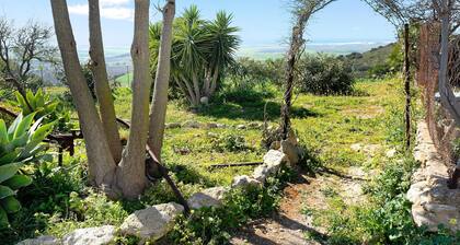 Vacation Home "Las Niñas" with Sea View, Private Terrace & Garden