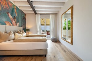 3 bedrooms, iron/ironing board, free WiFi, bed sheets - Villa "Cavalino Boutiquehouse" with Lake View, Pool & Wi-Fi (Cavaion Veronese)